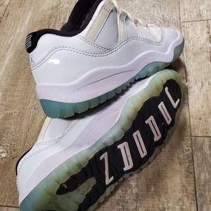 Air Jordan 11